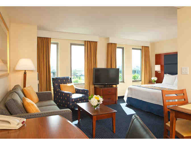 Tudor Wharf Residence Inn, Overnight Stay with Breakfast for Two