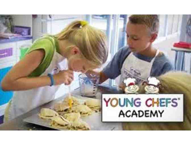 Little Helper: Young Chefs Academy