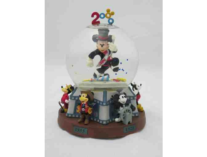 DISNEY 2000 MICKEY MOUSE MILLENNIUM MUSICAL SNOWGLOBE WATERGLOBE AS TIME GOES BY
