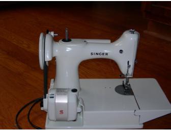 White 221 K Singer Featherweight Sewing Machine + Case