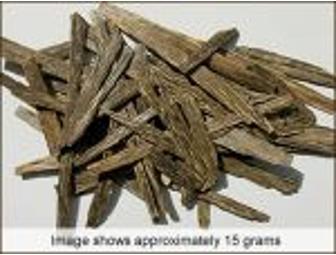 Scented Mountain: Agarwood Incense Cones & Chips Set