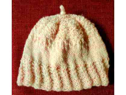 BABY HAT IN PINK AND WHITE