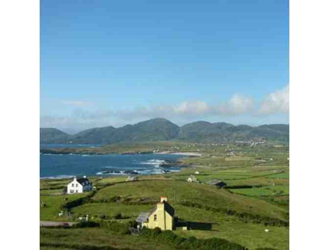 IRELAND 6-Night 'Best of Ireland' Tour with Hotel and Airfare for (2)