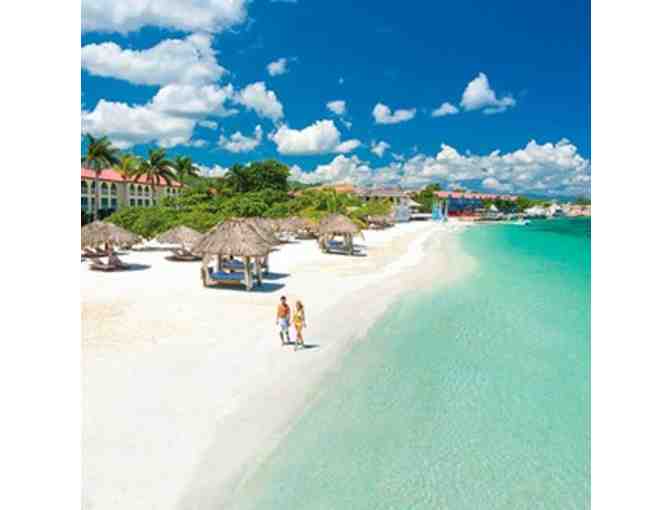 JAMAICA All-Inclusive Hyatt Resort in Montego Bay with a 5 Night Stay and Airfare for (2)