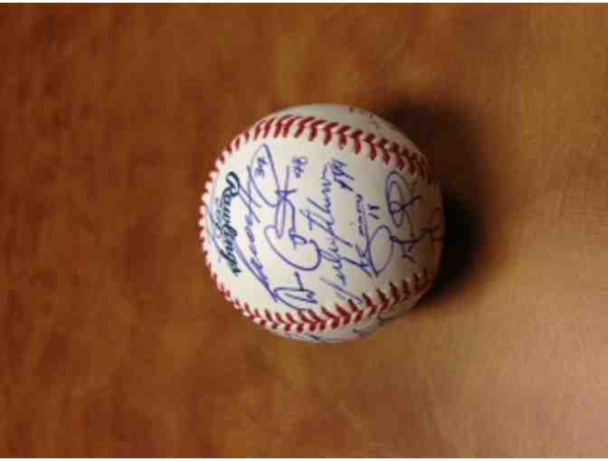 Atlanta Braves - 2014 Team Autographed Baseball - Authenticated