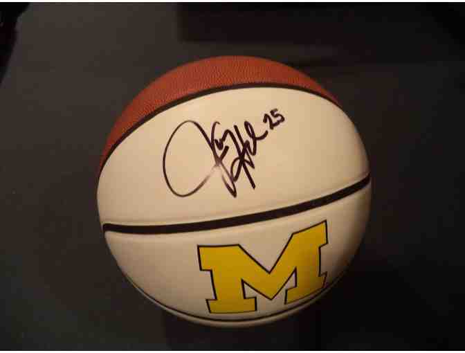 Juwan Howard autographed Michigan basketball