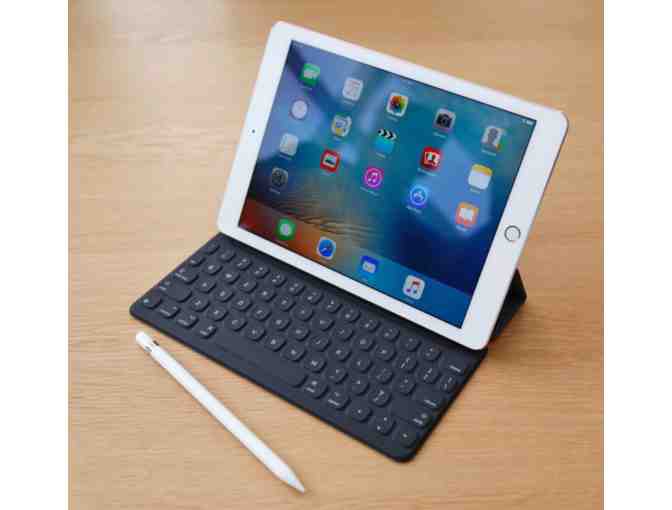 NEW Apple Products: new iPad Pro 9.7, Pencil, and Keyboard