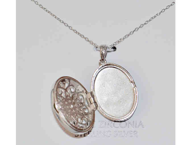 Sterling Silver Oval Filigree Locket Pendant Necklace -- New