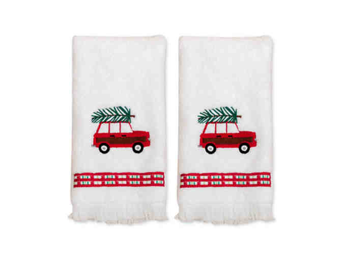 White Spruce Cotton 2-Pc. Embroidered Fingertip Towel Gift Set -- New