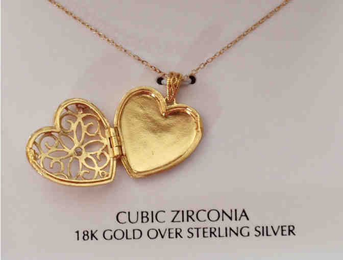 18K Gold on Sterling Openwork Filigree Heart Locket Pendant Necklace -- New