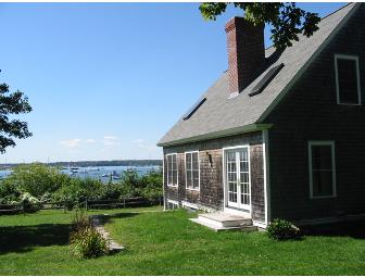 A Stay at the West Ferry Waterfront Cottage