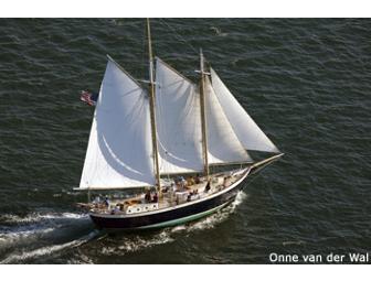 Private two hour sailing cruise in Newport for 2 - 6 guests