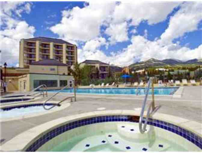 ! 3 Nights in Breckenridge, at awesome Resort Location !