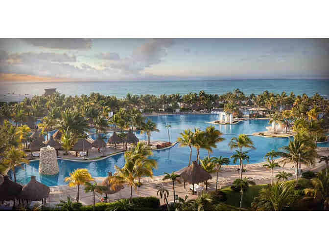 7 nights in luxurious resort in  Riviera Maya, tripadvisor 4 star resort Valued at $4550
