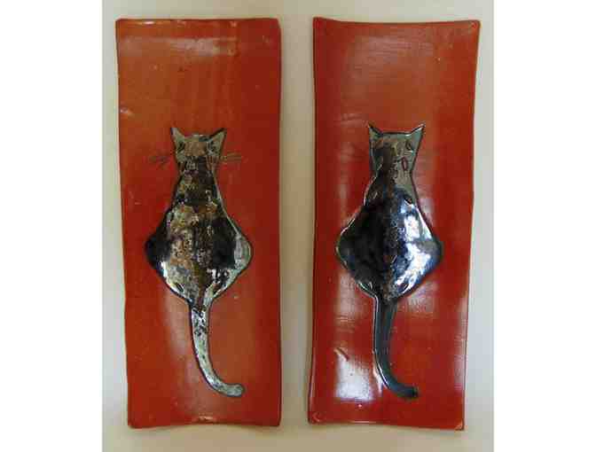 Clay Cats - Flat Pottery with Single Cat (Set of Two)