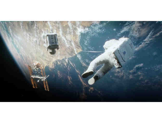 Gravity BLU-RAY + DVD + DIGITAL HD ULTRAVIOLET Combo Pack