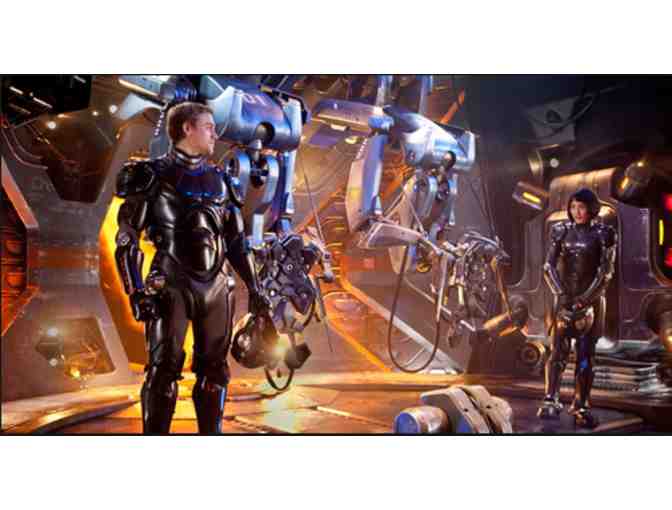 Pacific Rim BLU-RAY + DVD + DIGITAL HD ULTRAVIOLET Combo Pack