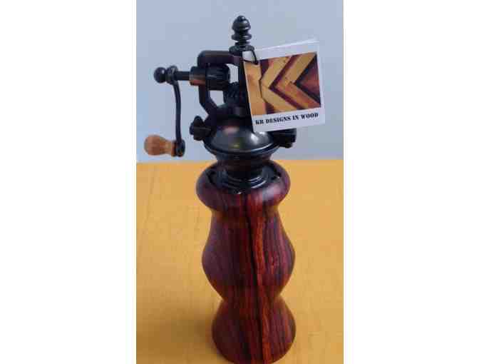 Wooden Peppermill - Antique Style Grinder