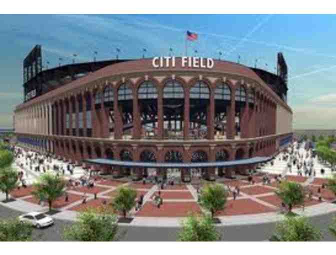 NEW YORK METS - 4 Tickets and Delta Club Access