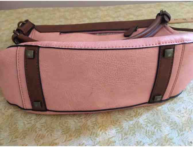 Simply Noelle Carry On Hobo Vegan Faux Leather Handbag in Peach - Pre-owned but not used