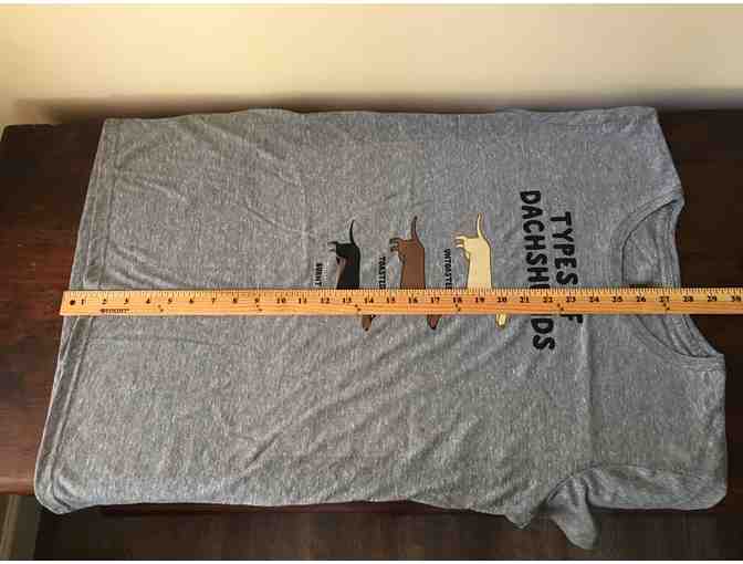 'Types of Dachshunds' Relaxed-Fit Tee - Size LARGE - Gray Heather in color