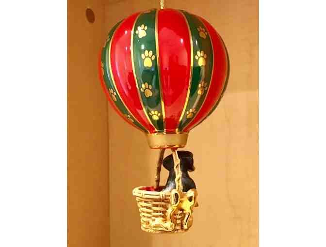 Christmas Ornament!!  Rare Danbury Mint Dachshund 2006 Hot Air Balloon Ornament!