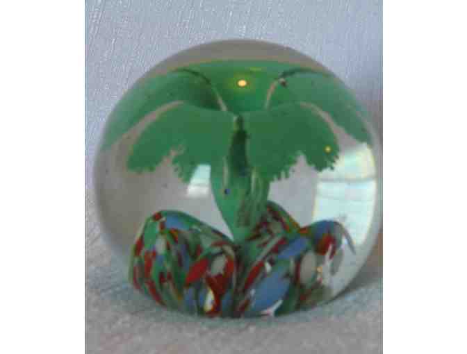 Glass paper weight