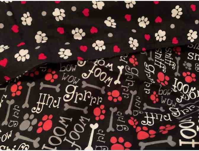 Blanket - Dog or Baby Blanket of 100% Cotton Flannel - WOOF WOOF - Photo 2