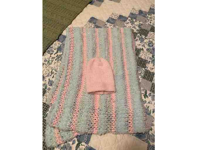 Baby Blanket and Hat - Hand Knitted! In green and pink! - Photo 1