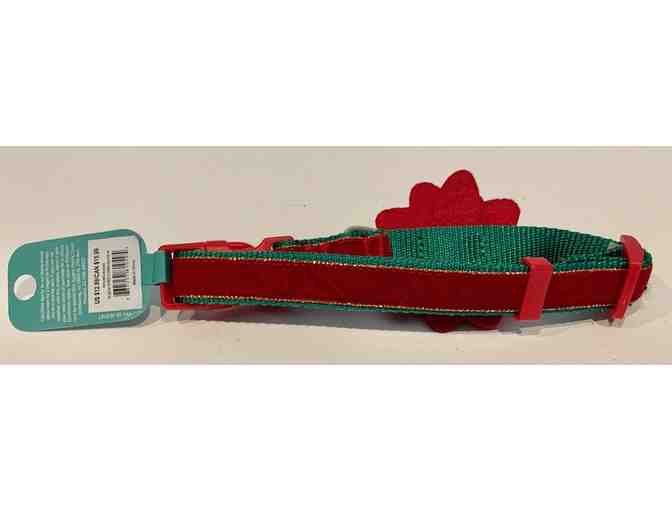Poinsettia Dog Collar Merry and Bright Collection - Medium Neck Size 14 to 20'