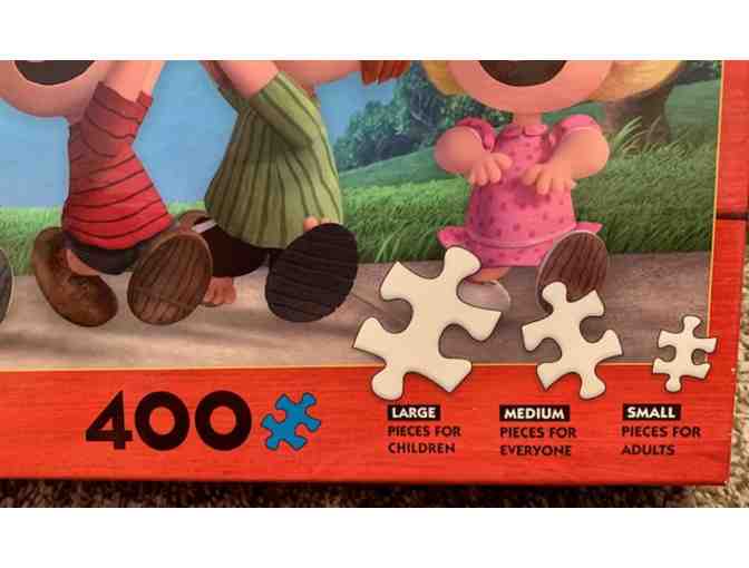Peanuts Jigsaw Puzzle - 400 pieces in 3 Different Sizes - Gently Used