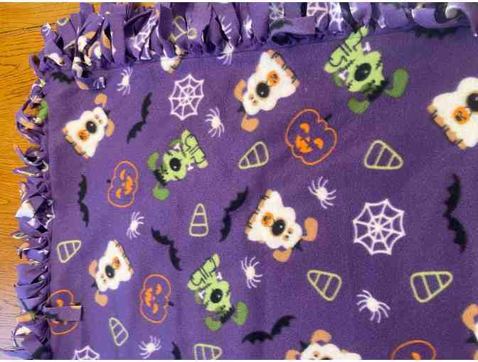 Super Soft Knotted Fringe Blanket for your pup and you! Halloween Blanket!!