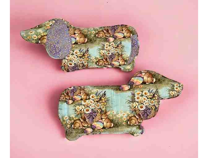 Pot Holders - Two Easter Themed Dachshund Shaped Pot Holders - Photo 1