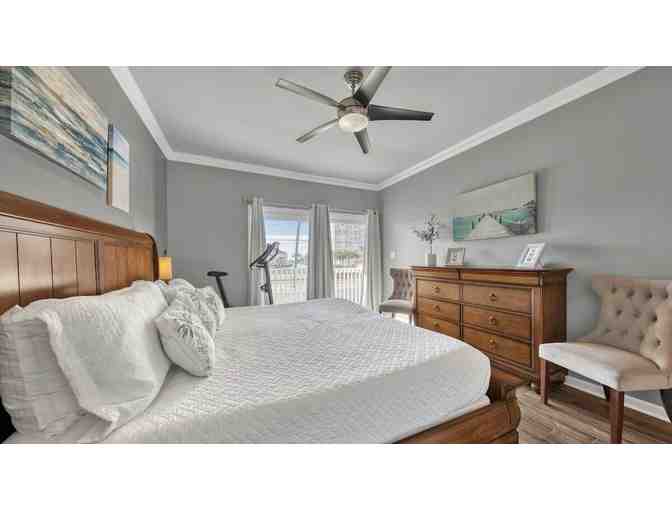 3 - Nights Deluxe in Destin, Florida!