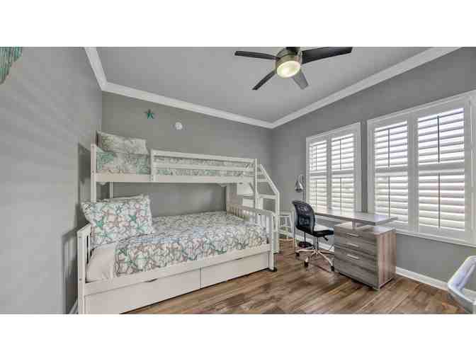 3 - Nights Deluxe in Destin, Florida!