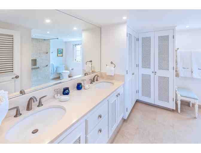 Barbados Beachfront Vacation for 4 People.