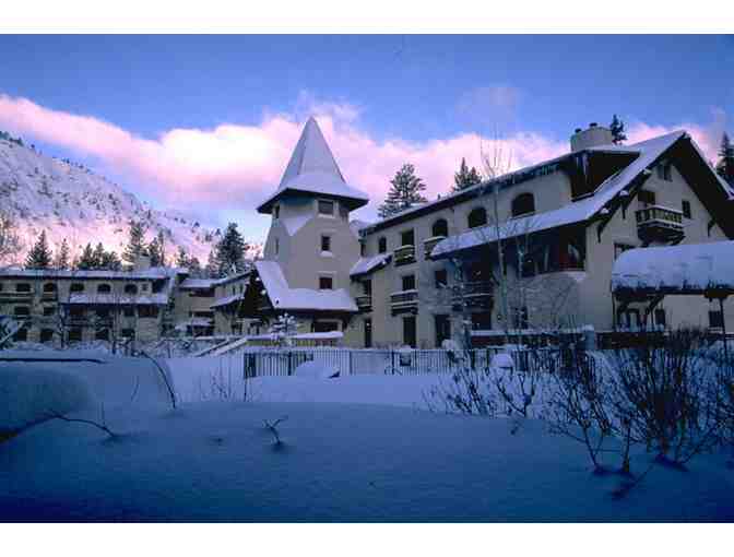 7 NIGHTS IN LAKE TAHOE for 2-4 People.