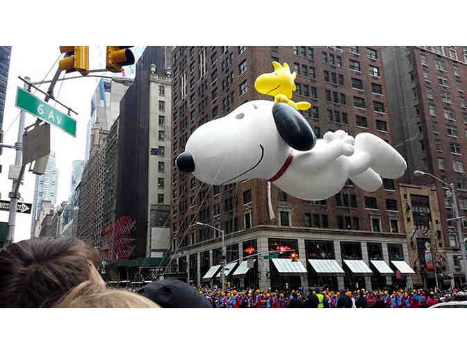 MACY's Day Thanksgiving Parade in NYC with a Grand View of the Floats!!!