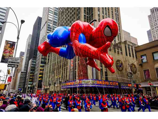 MACY's Day Thanksgiving Parade in NYC with a Grand View of the Floats!!!