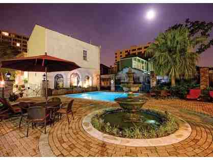 New Orleans Wyndham Avenue for 8 days and 7 nights