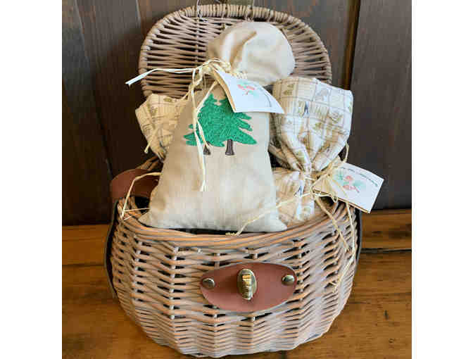 ADK Fishing Basket with Balsam Pillows - Photo 2