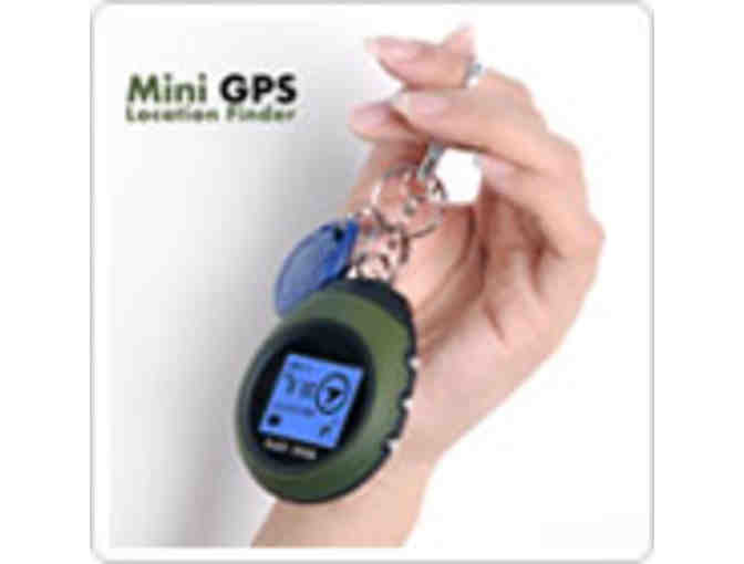 512K Flash Memory Keychain Design Mini GPS Receiver + GPS Location Finder