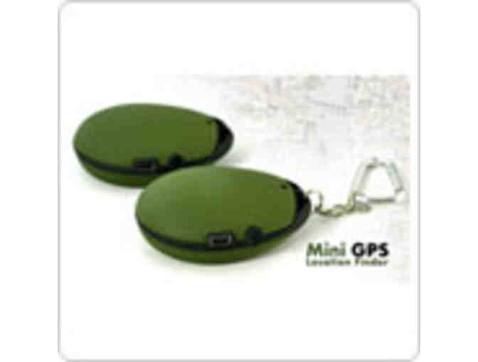 512K Flash Memory Keychain Design Mini GPS Receiver + GPS Location Finder