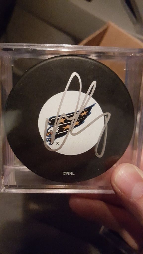 ovechkin signed puck