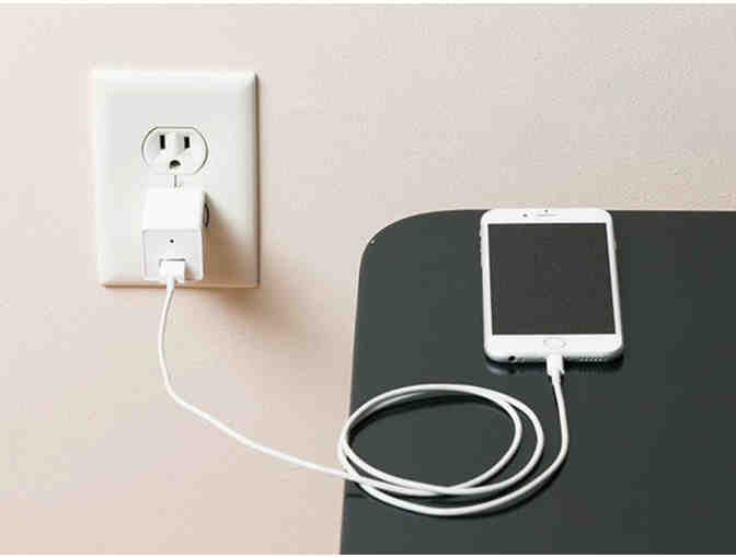 USB Wall Charger With Hidden Camera