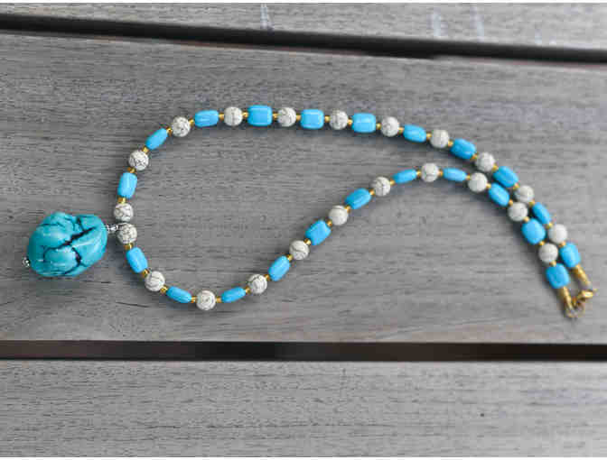 Turquoise Themed Bead Necklace