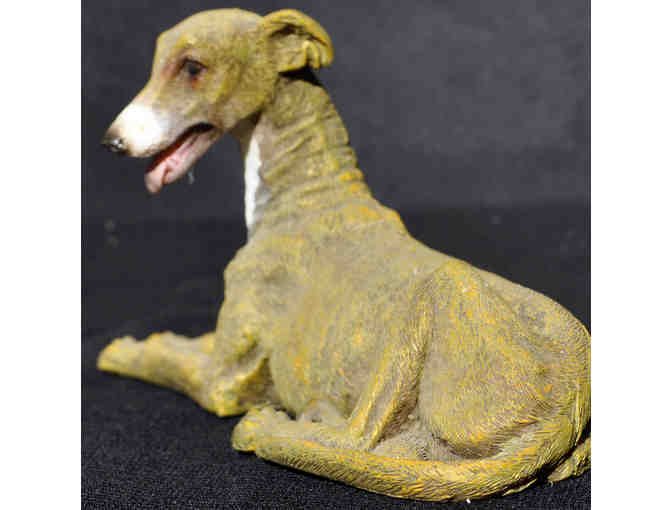 Greyhound/Whippet - Reclining - Cast and Painted Resin Sculpture/Statue - Photo 2