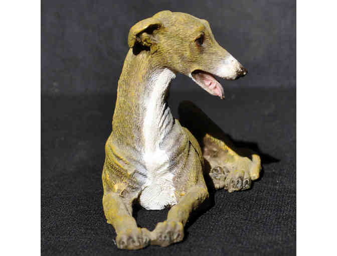 Greyhound/Whippet - Reclining - Cast and Painted Resin Sculpture/Statue - Photo 4