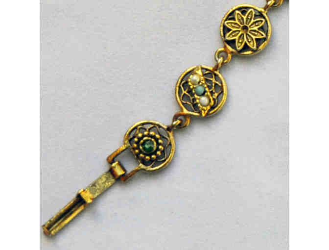 Round Medallion Link Bracelet With Stones
