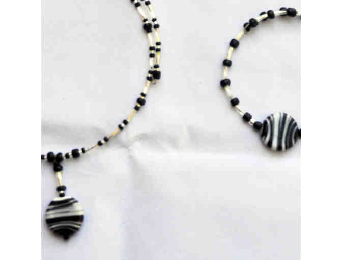 Wire Coil Black and White Beaded Necklace and Bracelet Set